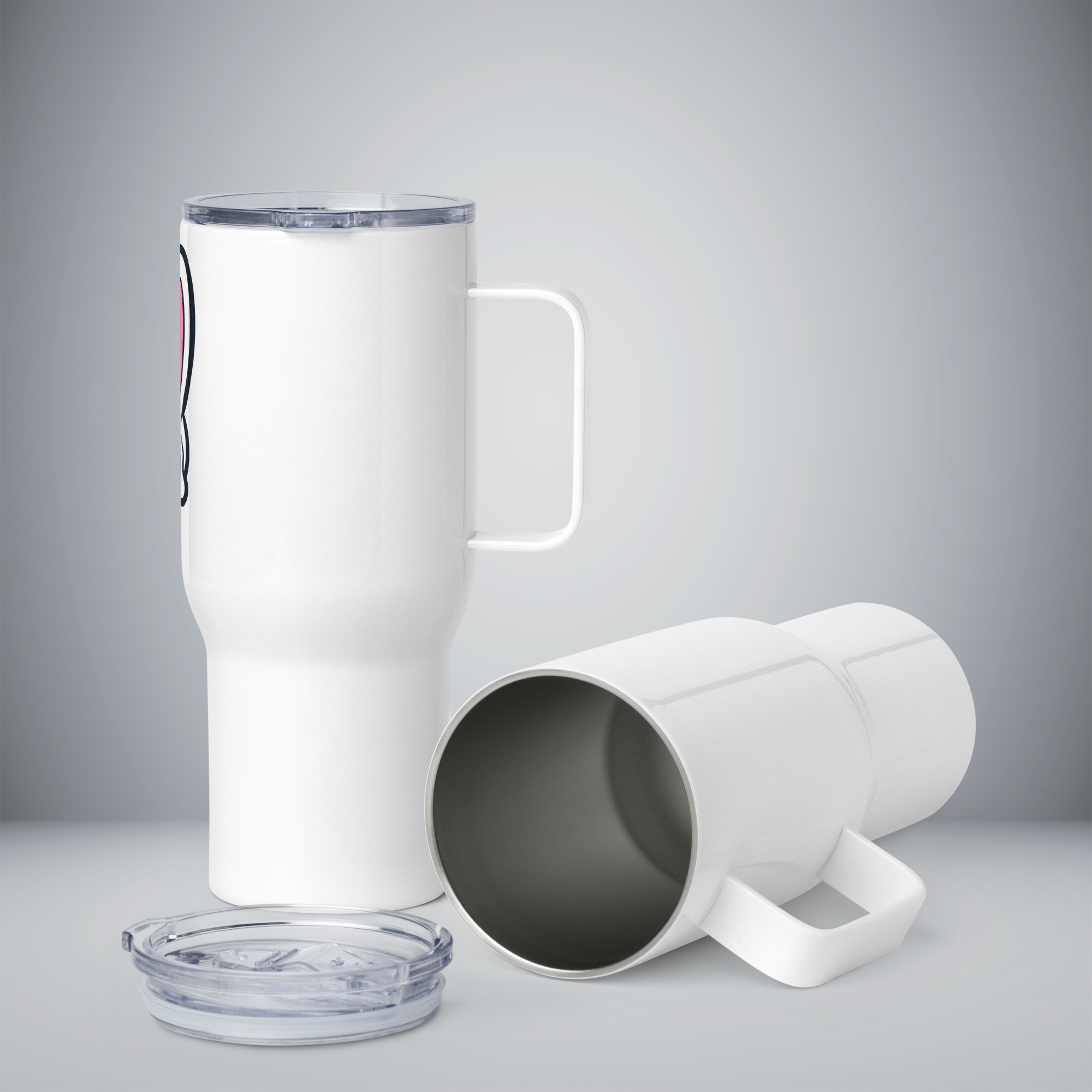 Travel mug with a handle